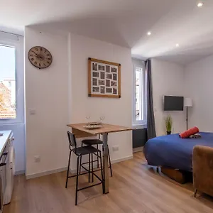 https://le-vintage-201-stationnement-gratuit-cosy-et-proche-commodits.hotels-rhonealpes.com