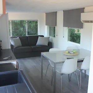 https://villa-lobilum-en-camargue.fr-provencehotel.com